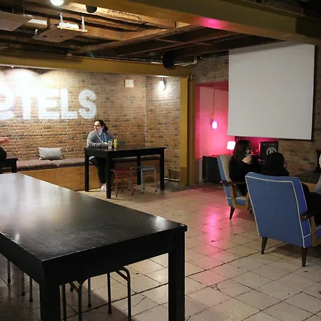 Auberge de jeunesse Wot New Social *