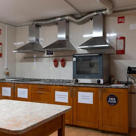 Hostel Wot New Social *