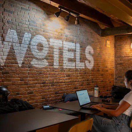 Ostello Wot New Social Lisbona