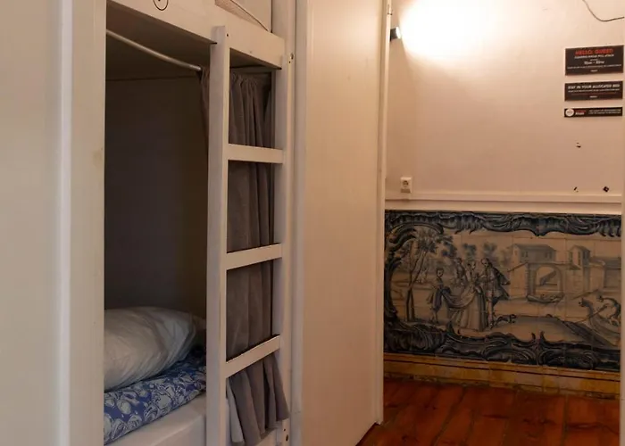 Hostel Wot New Social